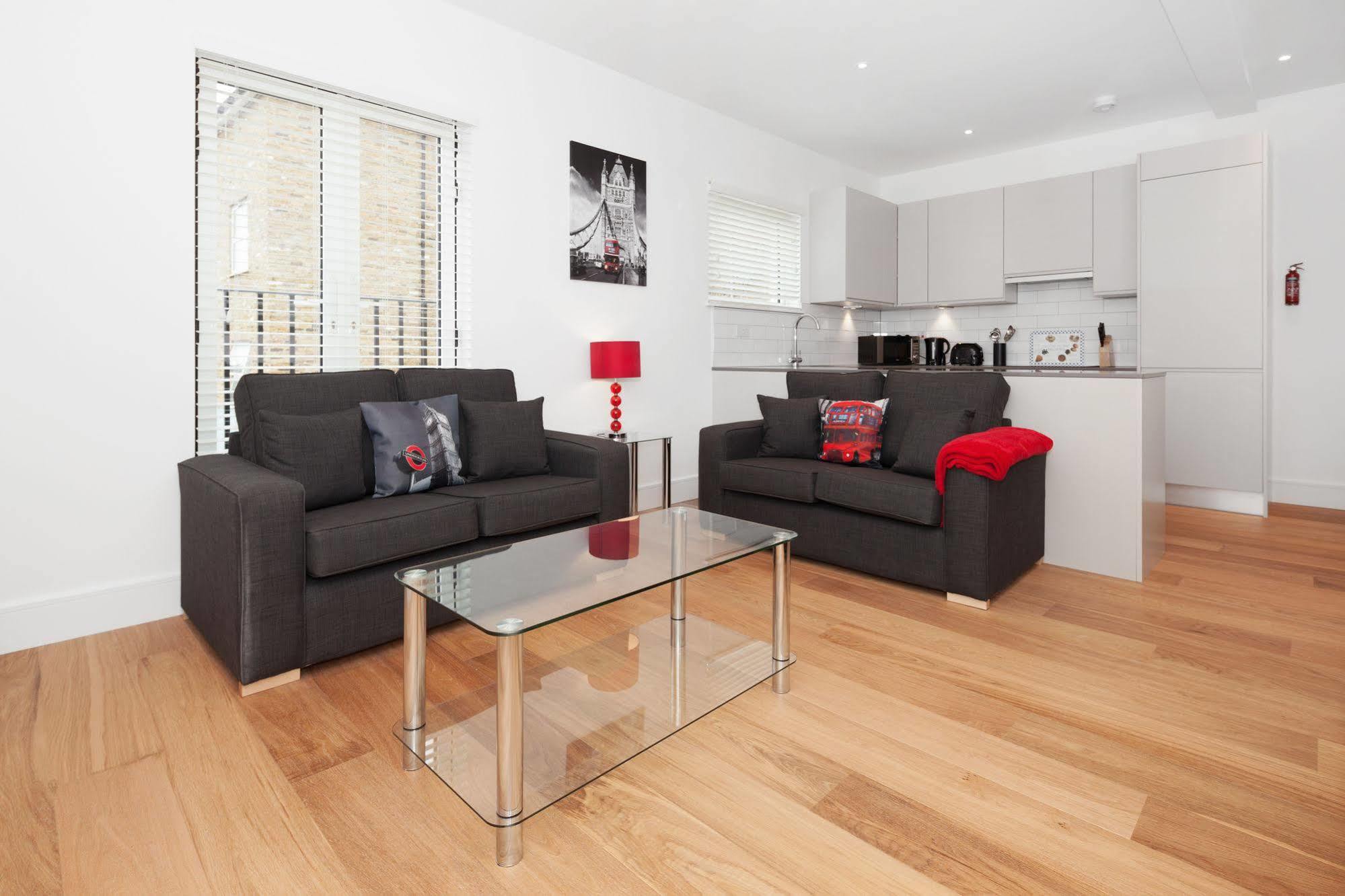 Апартаменты Access West Kensington Лондон Экстерьер фото